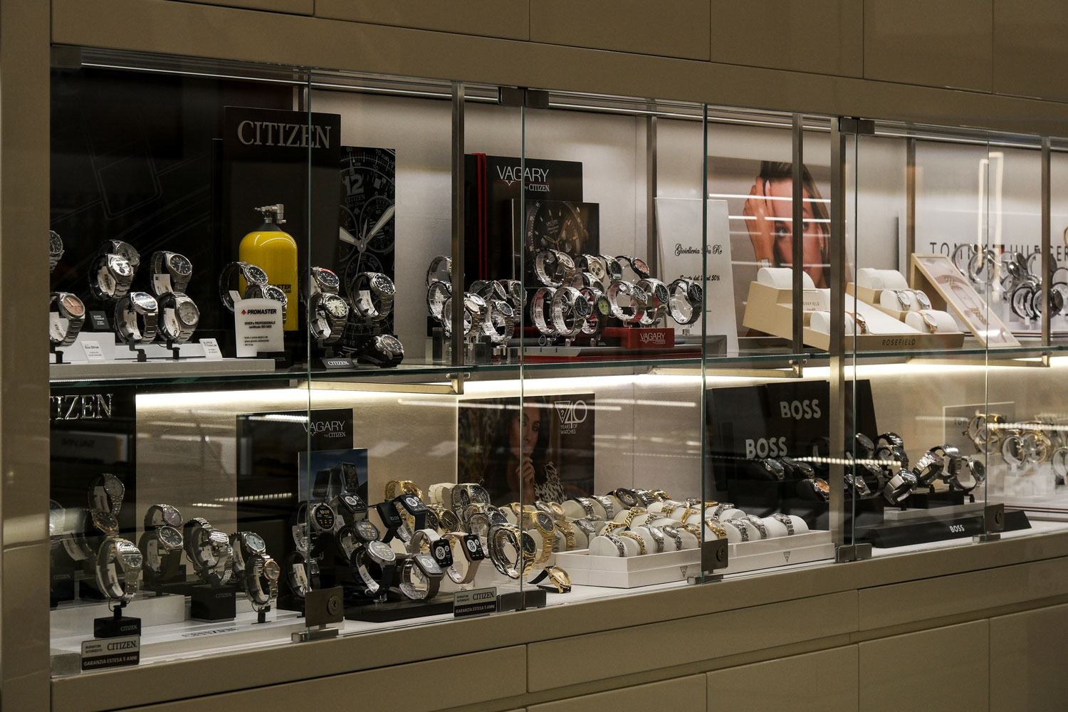 GIOIELLERIA DA RE - presso il Centro Commerciale IL CENTRO - ad Arese