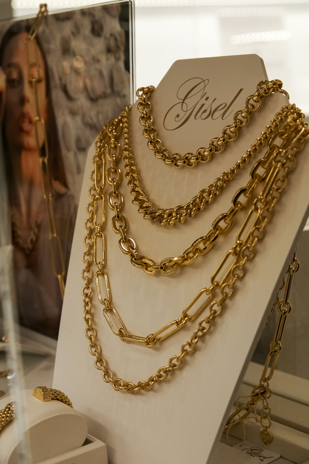 GIOIELLERIA DA RE - presso il Centro Commerciale IL CENTRO - ad Arese